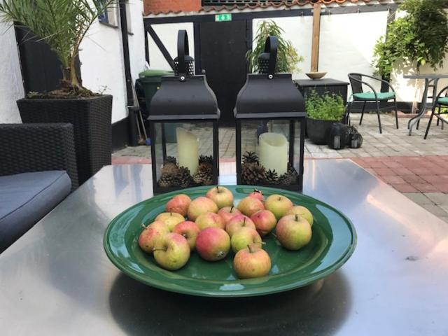 Hotell Baeckagarden Ystad Buitenkant foto